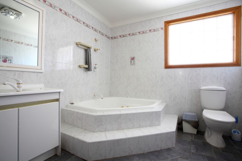 Cost of Bathtub Installation in Kirksville, MO